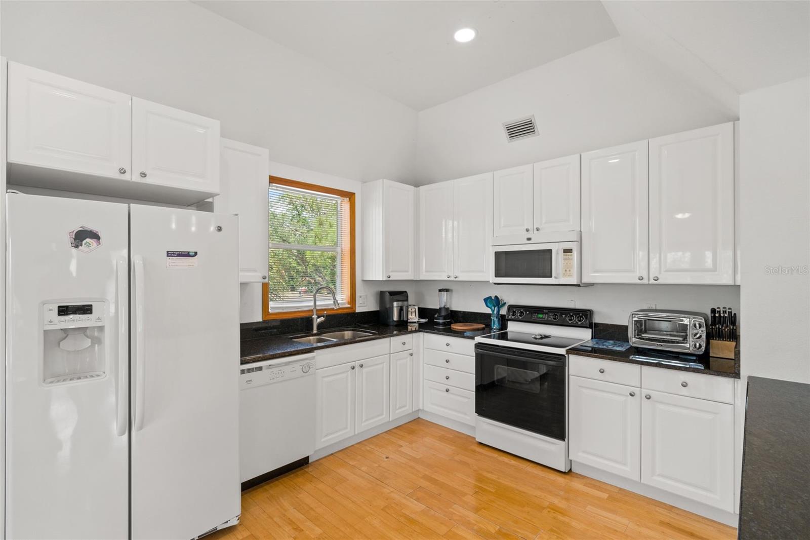 INDIAN BAY COUNTRY HOMES UNREC - Residential