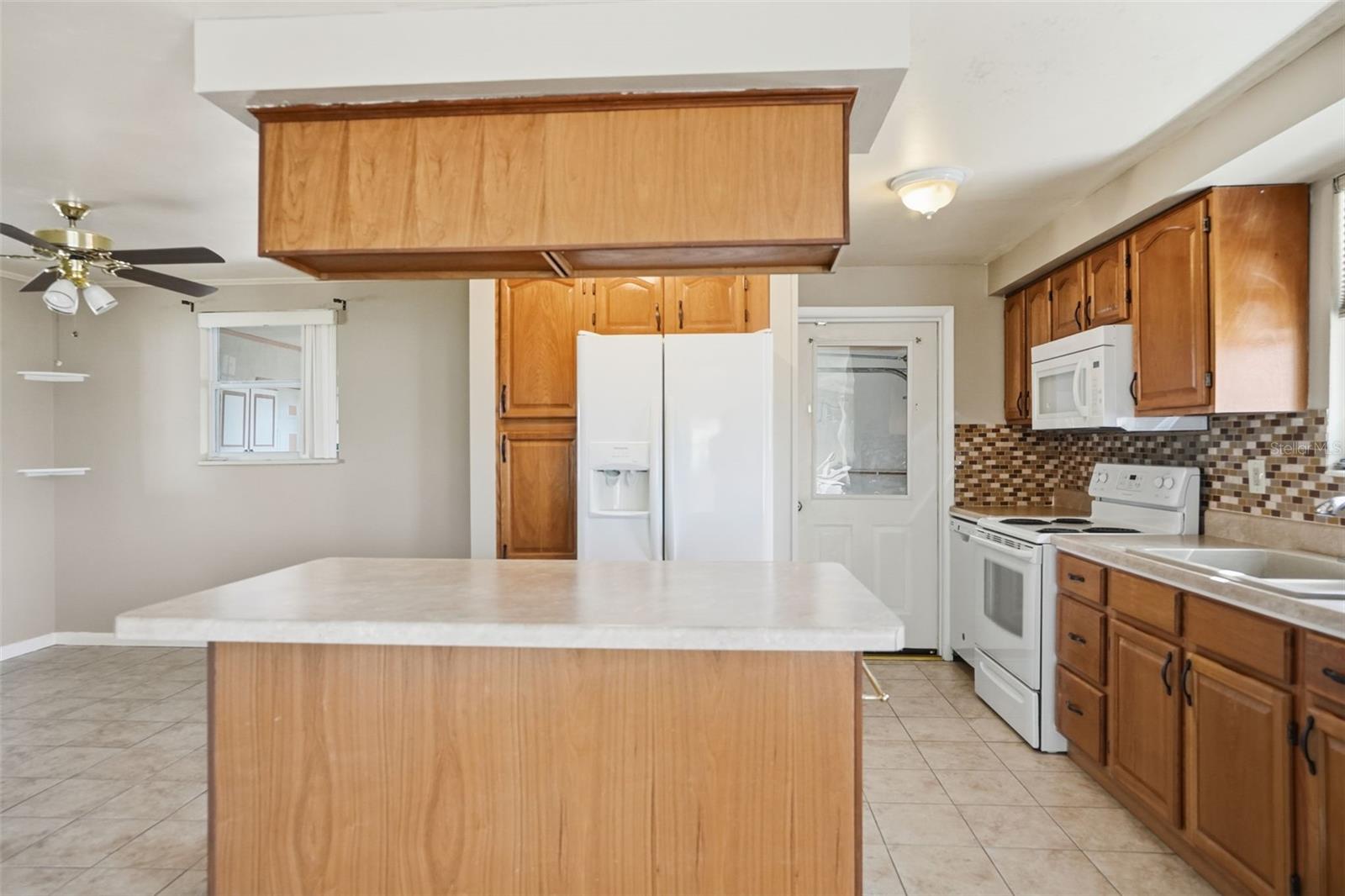 SPRING HILL - Residential