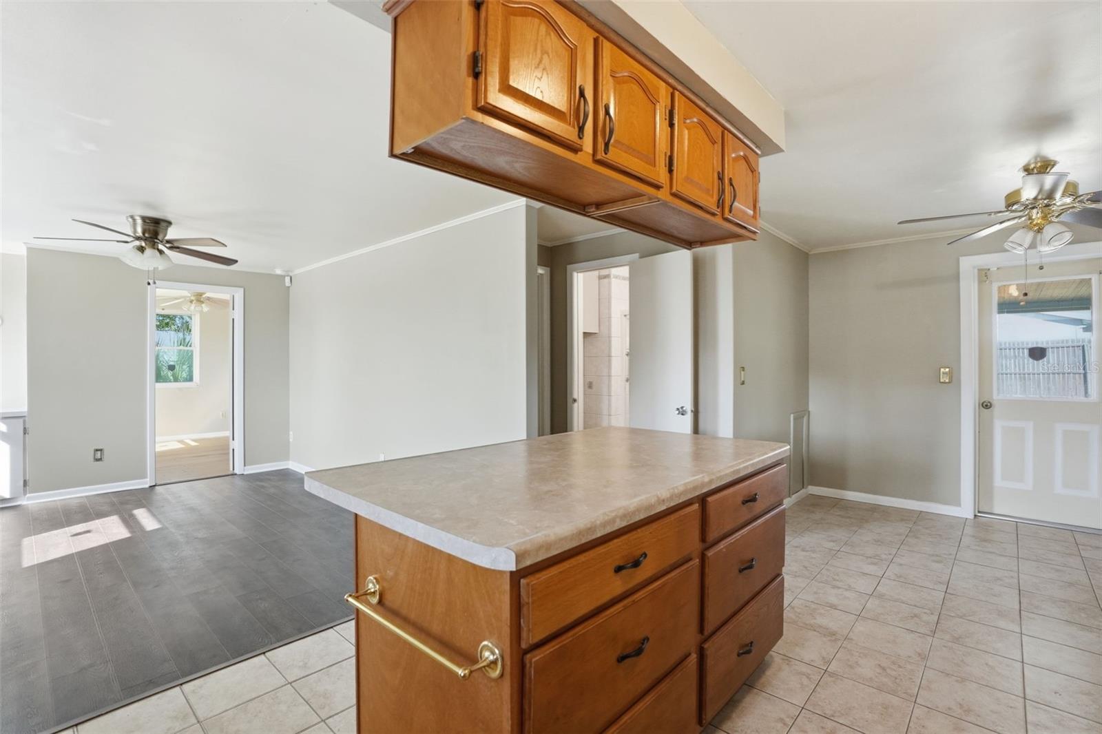 SPRING HILL - Residential