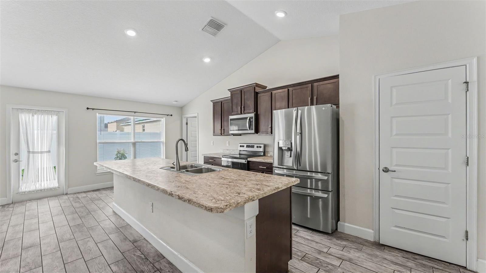 314 ATHABASCA PLACE