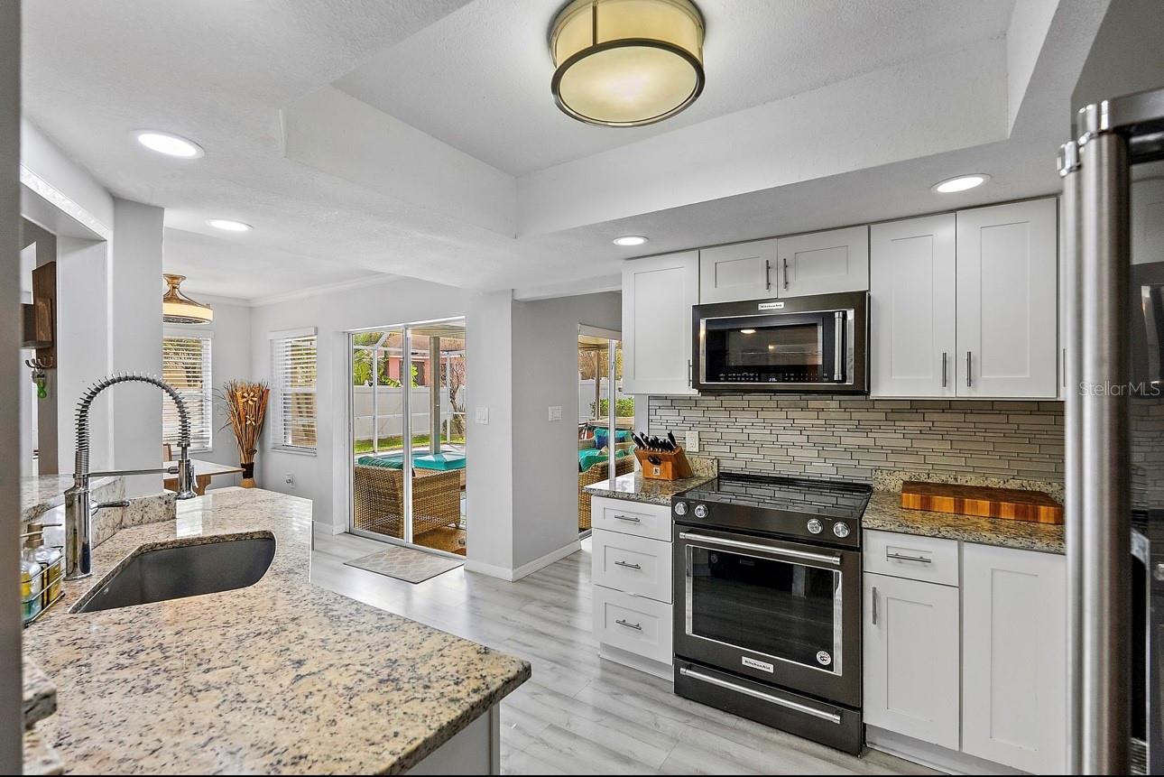 MAXIMO MOORINGS - Residential Lease