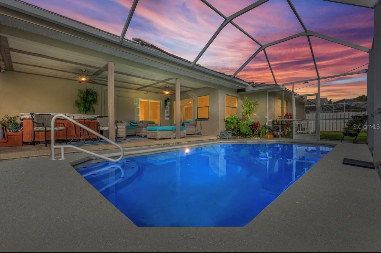 MAXIMO MOORINGS - Residential Lease