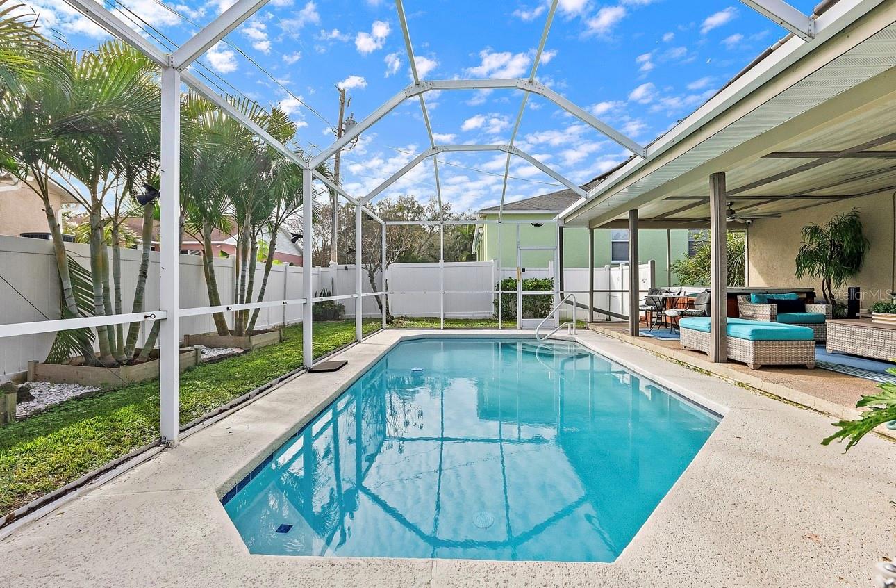 MAXIMO MOORINGS - Residential Lease