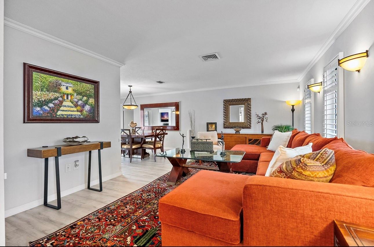 MAXIMO MOORINGS - Residential Lease