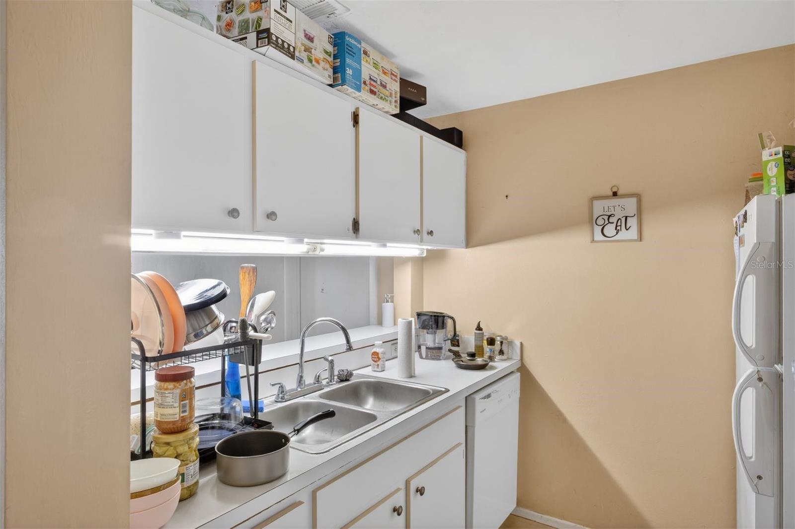 COUNTRYSIDE UNIVERSITY - Residential