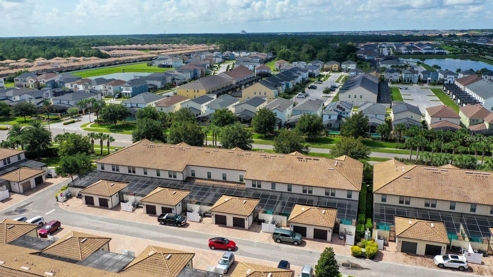 WINDSOR AT WESTSIDE - Residential