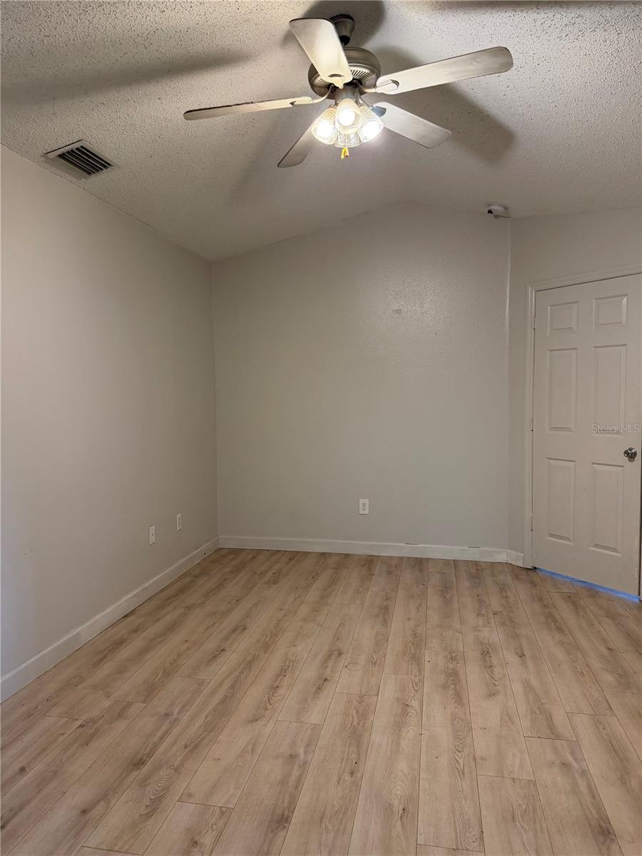 6623 SUMMER HAVEN DRIVE