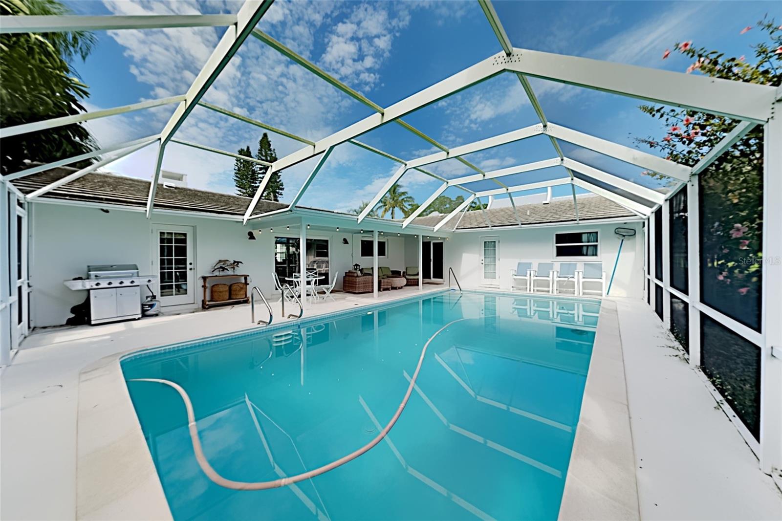 EMERALD HARBOR - Residential