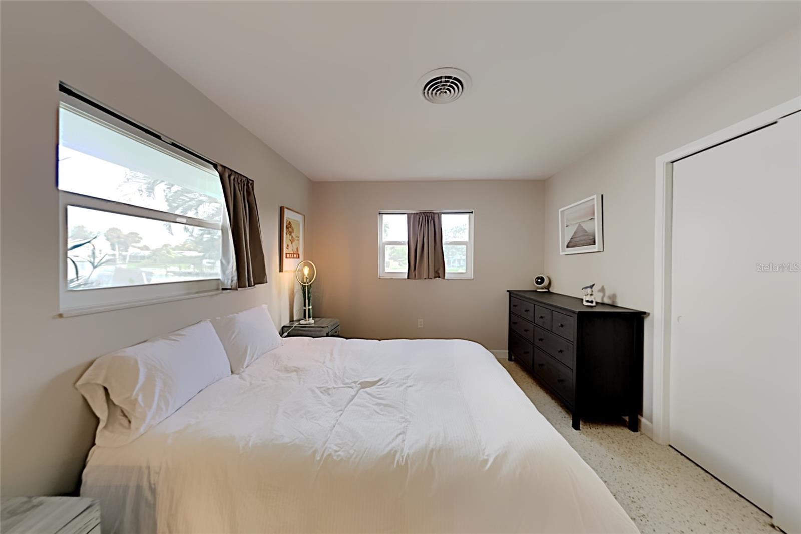 EMERALD HARBOR - Residential