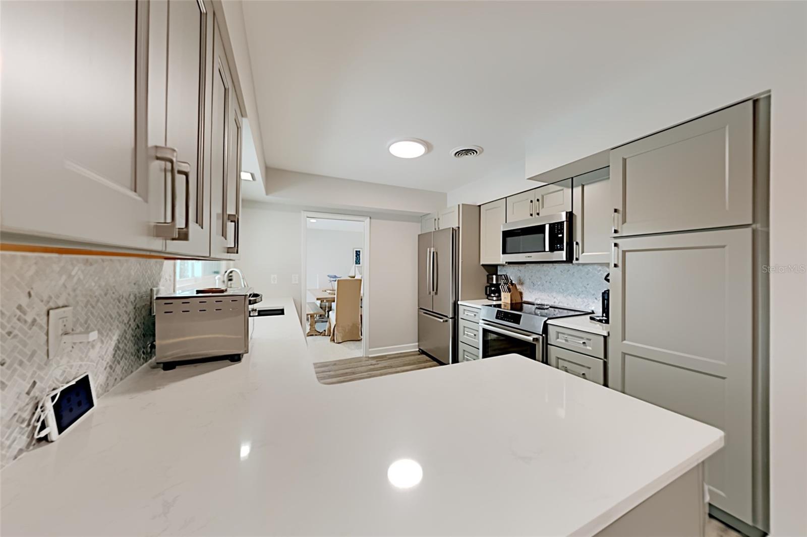 EMERALD HARBOR - Residential