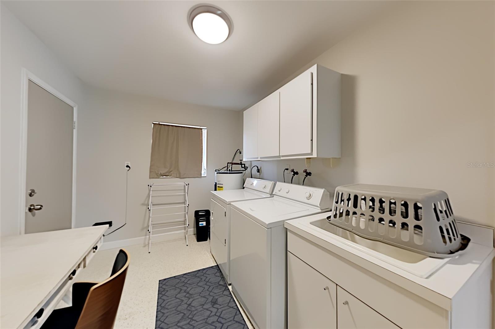 EMERALD HARBOR - Residential