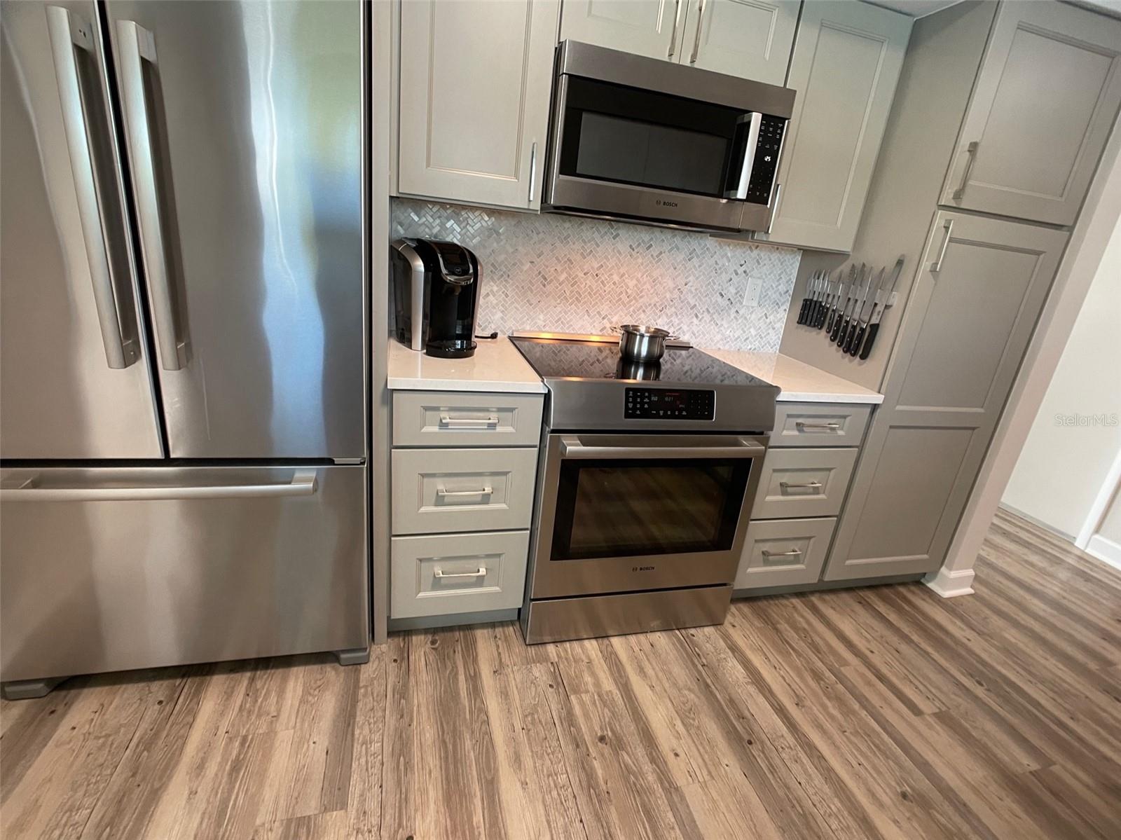 EMERALD HARBOR - Residential