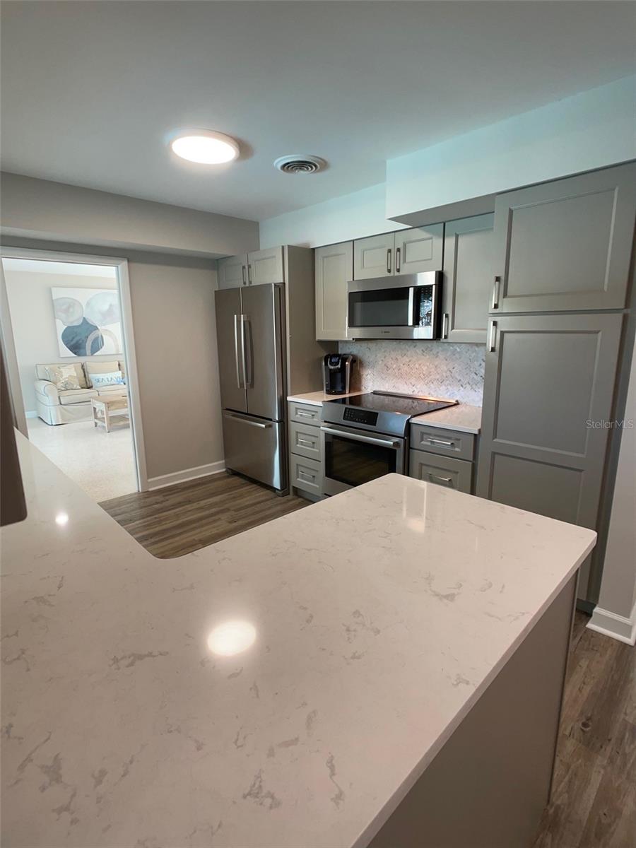 EMERALD HARBOR - Residential