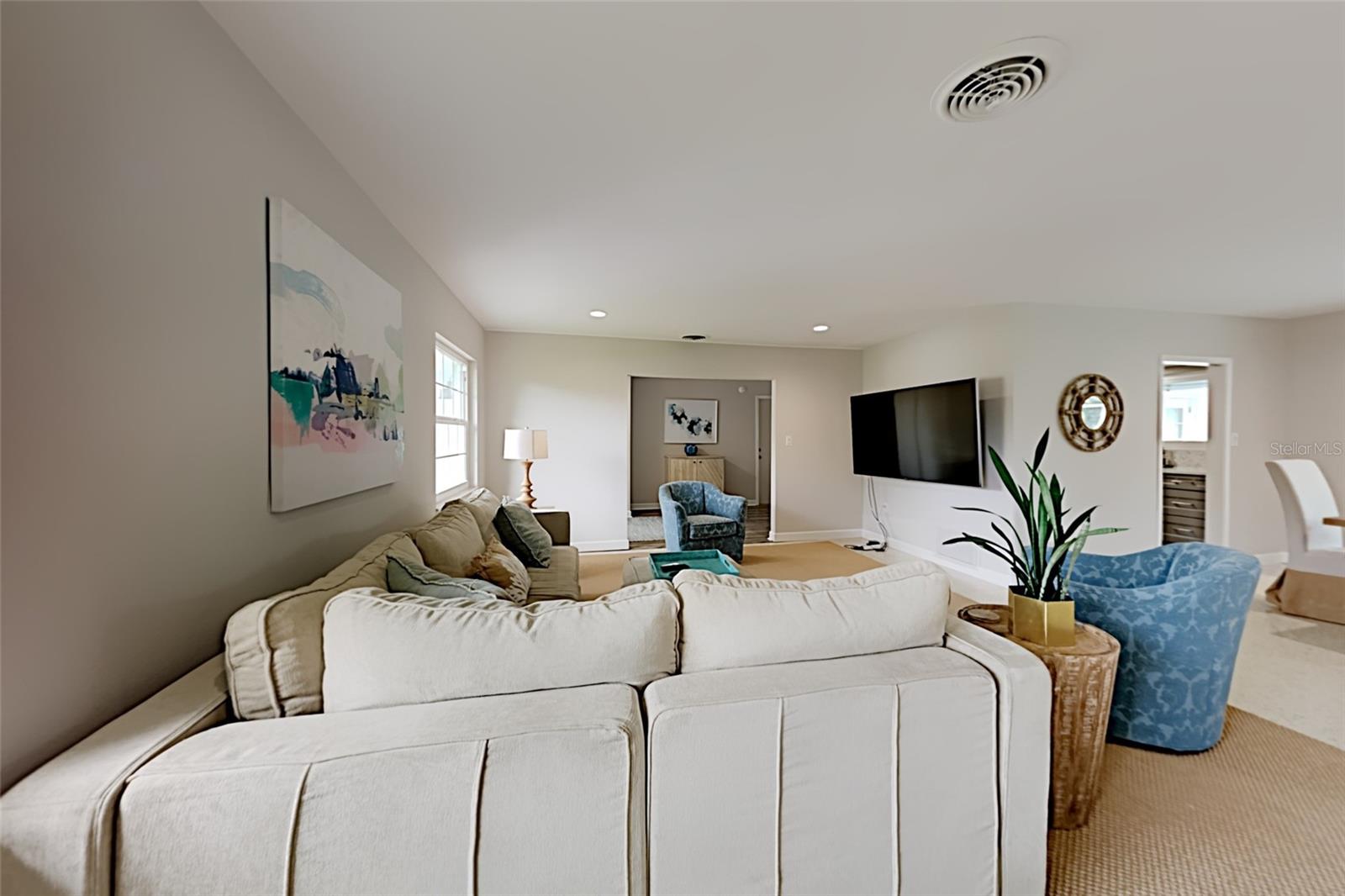 EMERALD HARBOR - Residential