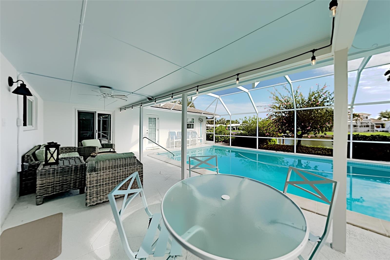 EMERALD HARBOR - Residential