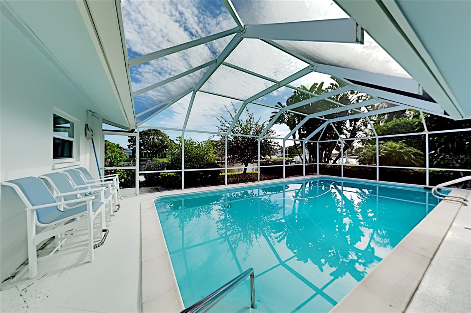 EMERALD HARBOR - Residential