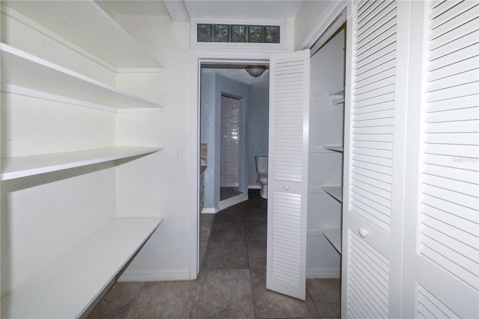 SOUTH VENICE - Residential