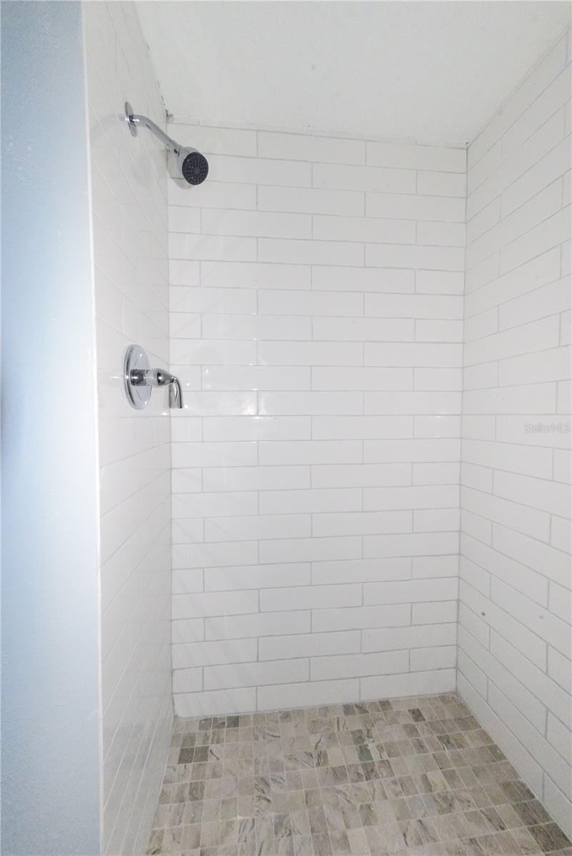 SOUTH VENICE - Residential