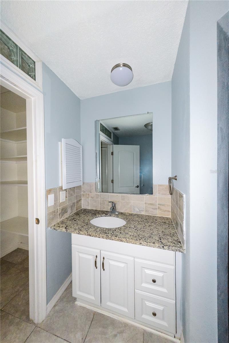 SOUTH VENICE - Residential