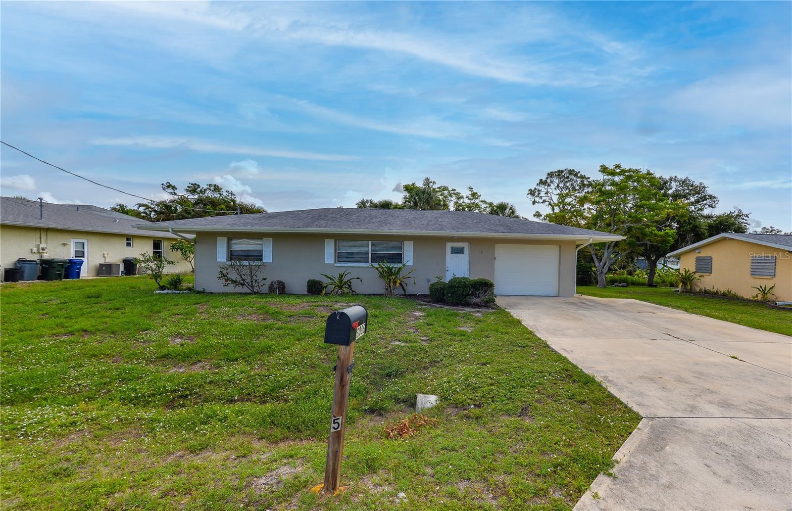 SOUTH VENICE - Residential