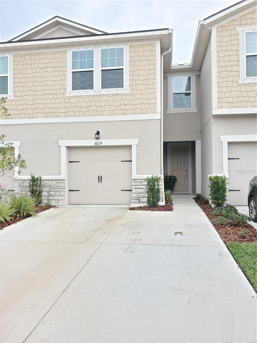 This beautiful and spacious two-story townhome offers 3 bedrooms, 2.5 bathrooms, and a thoughtfully designed layout perfect for modern living. The main level features an open-concept floor plan with a spacious kitchen complete with a pantry that flows effortlessly into the living and dining areas, ideal for entertaining or everyday comfort.
Upstairs, you’ll find all three bedrooms along with a versatile loft space perfect for a home office, playroom, or cozy second living area. The primary suite includes a private bath and generous closet space.
Nestled in a gated community with a pool, this home offers both peace of mind and resort-style living. Enjoy easy access to Veterans Expressway, with Citrus Park Mall, dining, and entertainment just minutes away.
