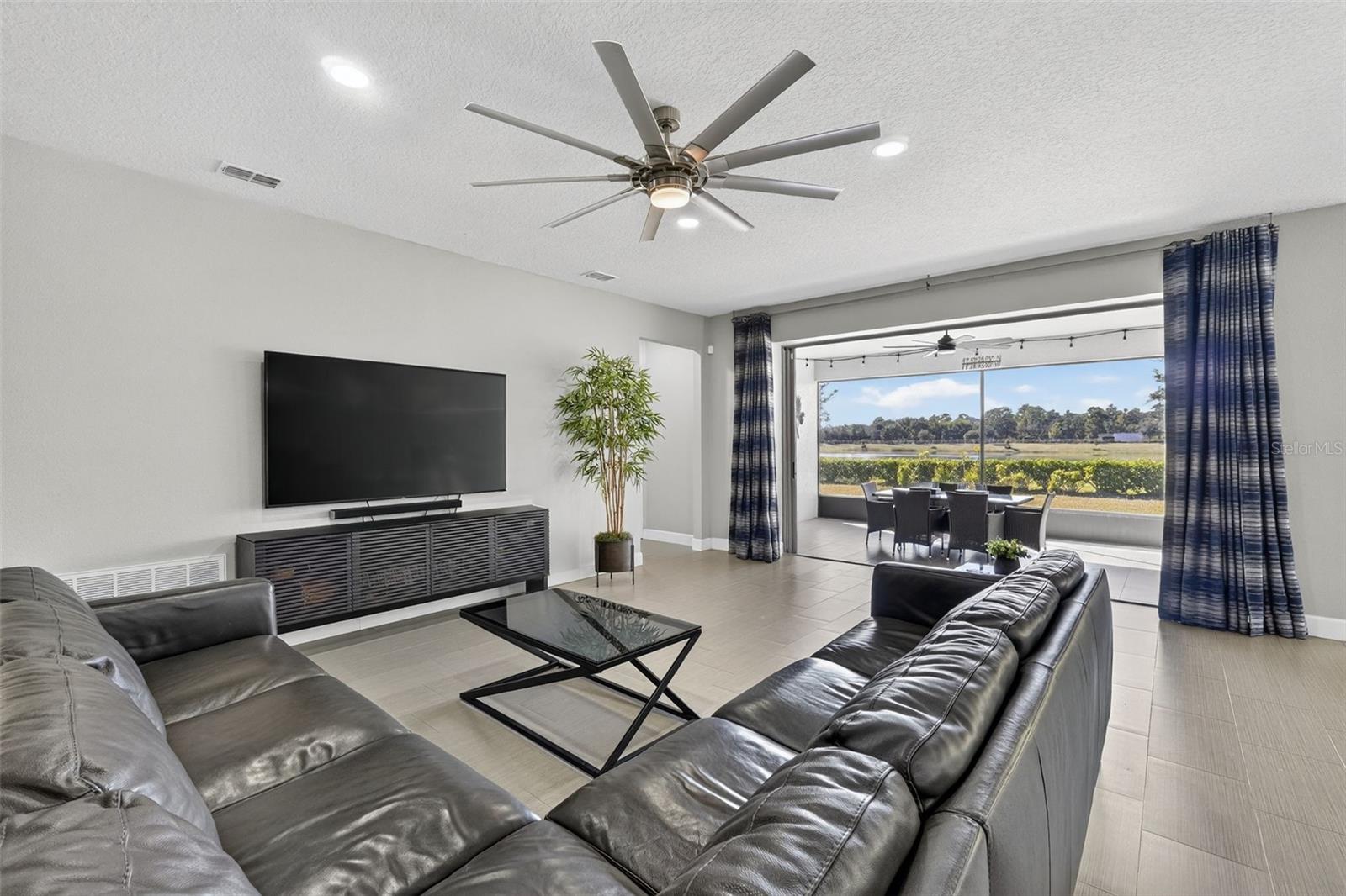 SPLIT OAK ESTATES - Residential