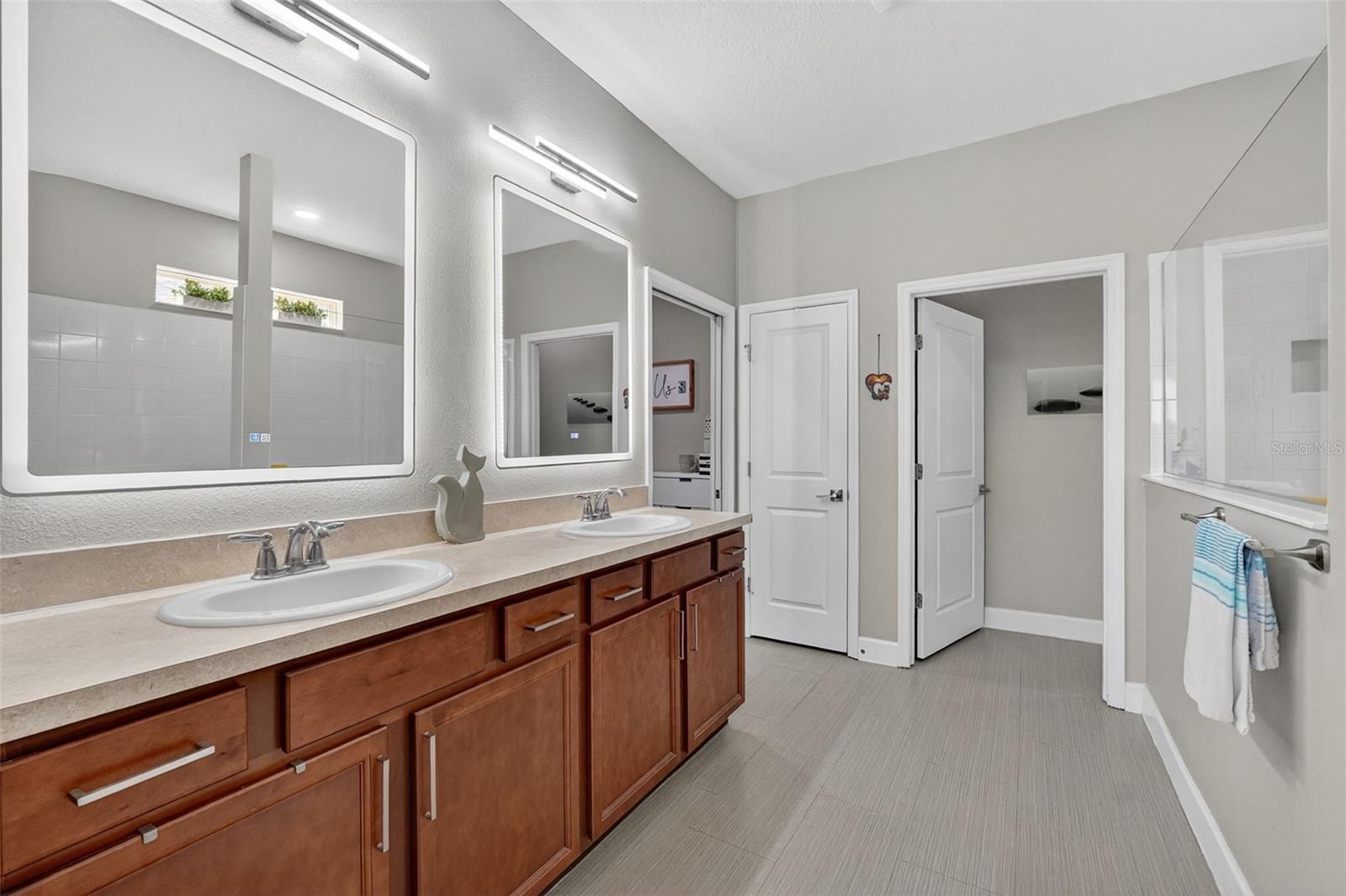 SPLIT OAK ESTATES - Residential