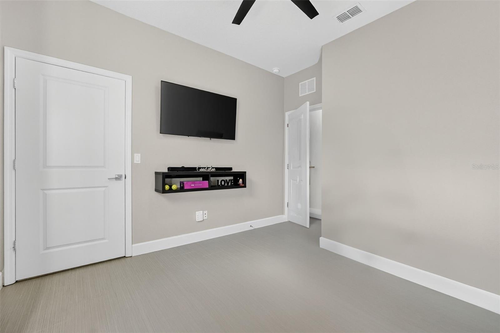 SPLIT OAK ESTATES - Residential