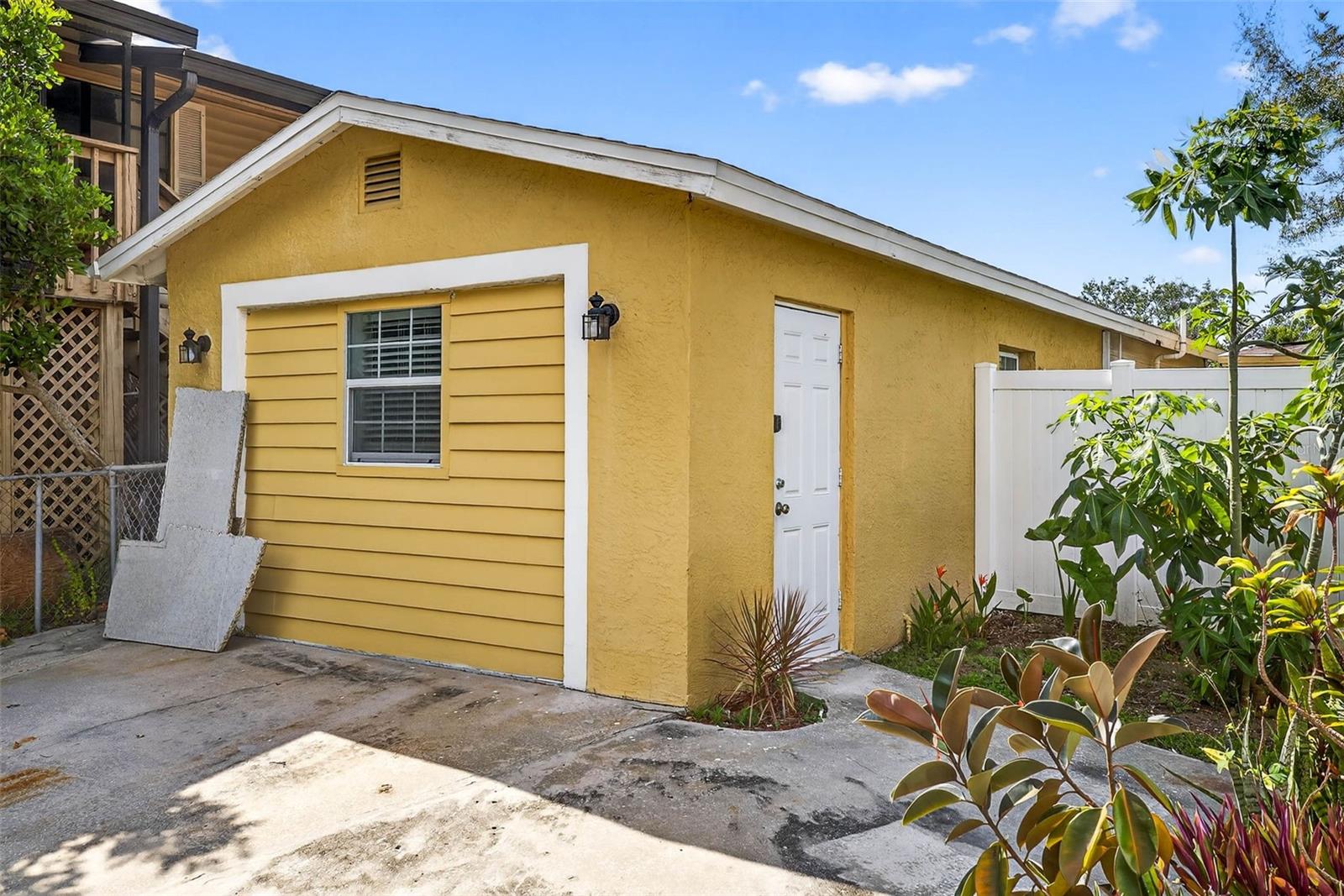 3225 W SHELL POINT ROAD