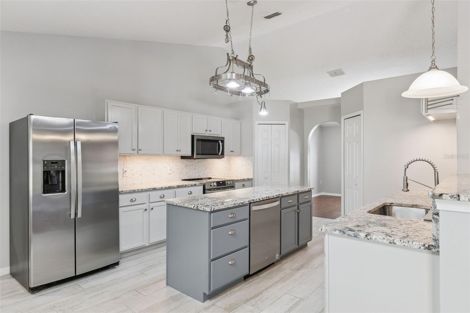 WIND STONE/OCOEE PH 02 A B H & - Residential