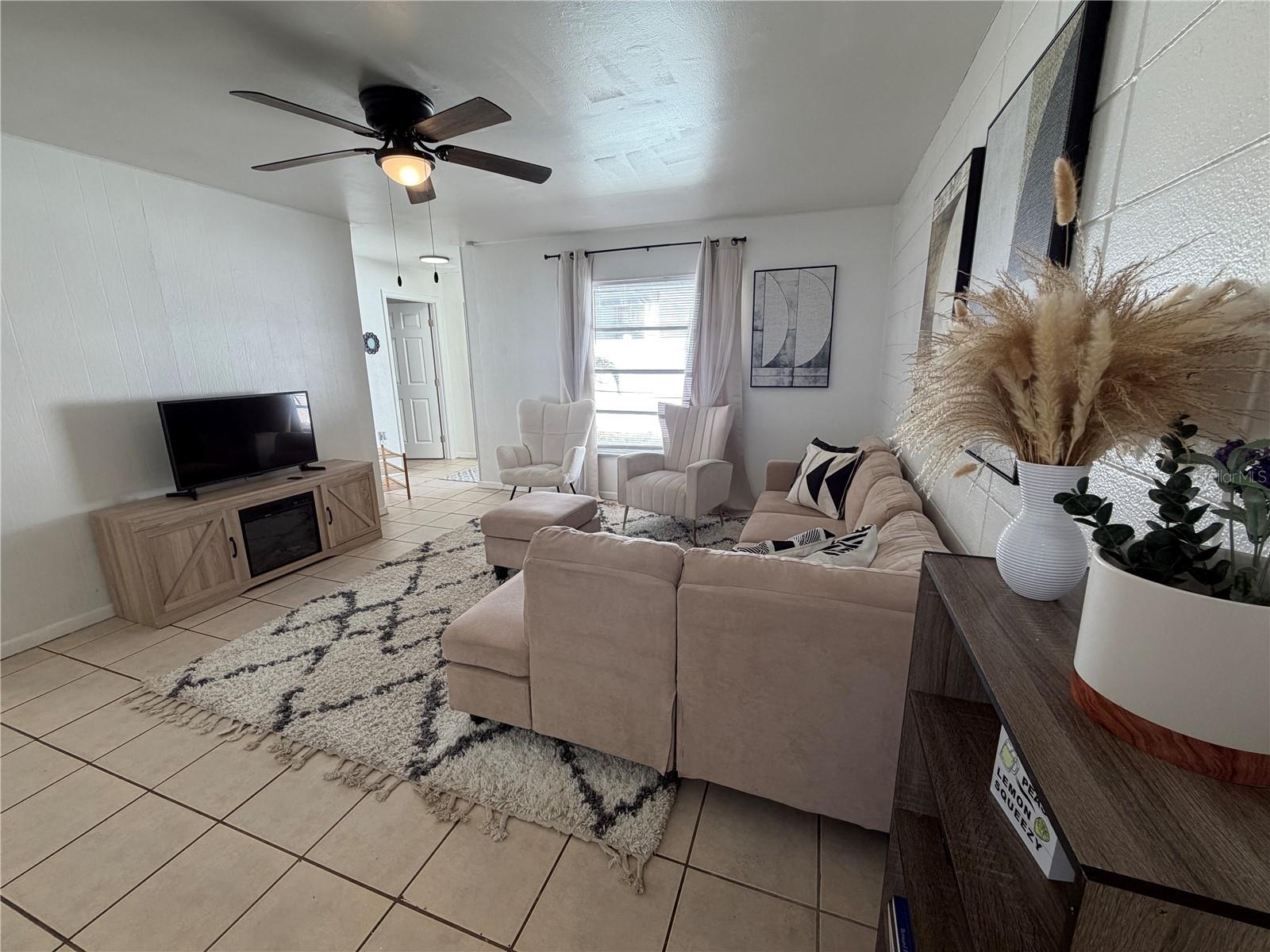 HIGH POINT - Residential Lease