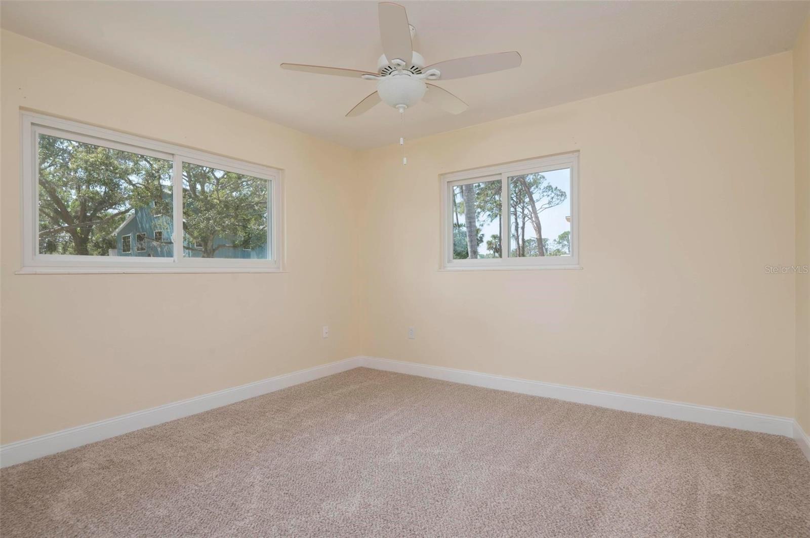 SOUTH VENICE - Residential