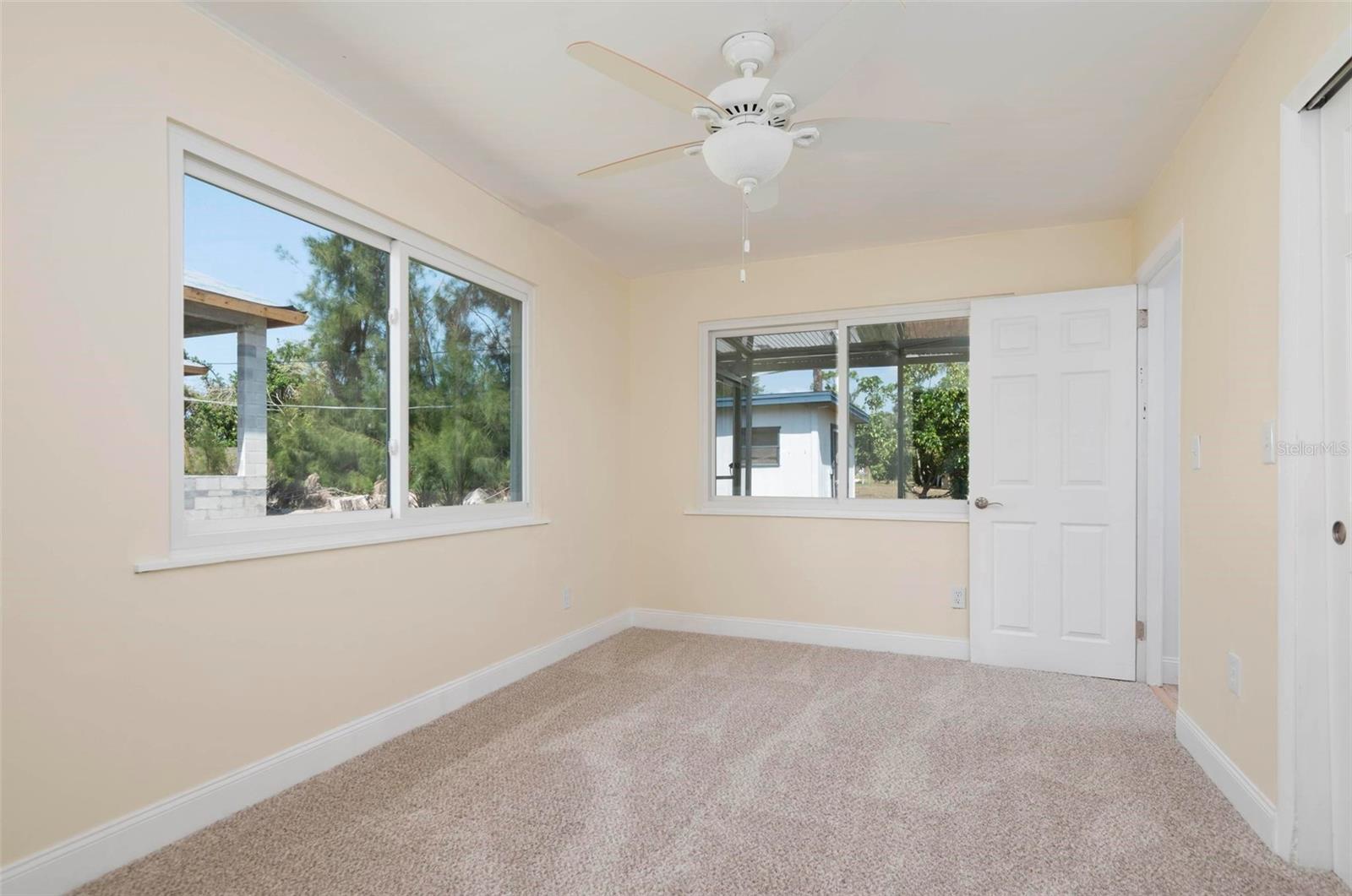 SOUTH VENICE - Residential