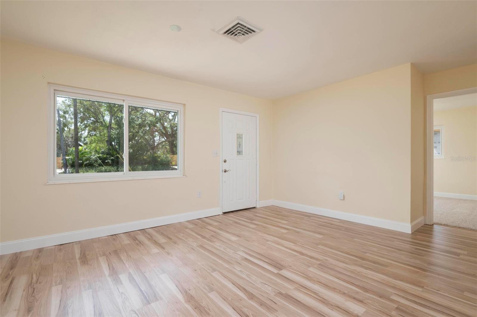 SOUTH VENICE - Residential