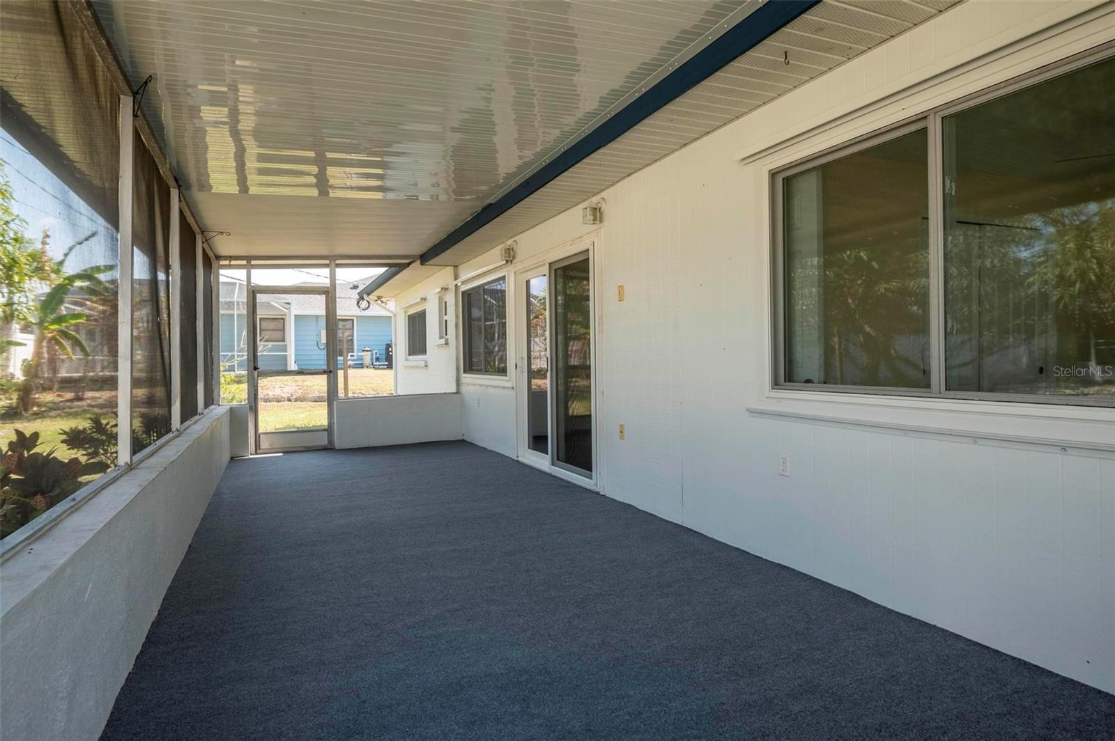 SOUTH VENICE - Residential