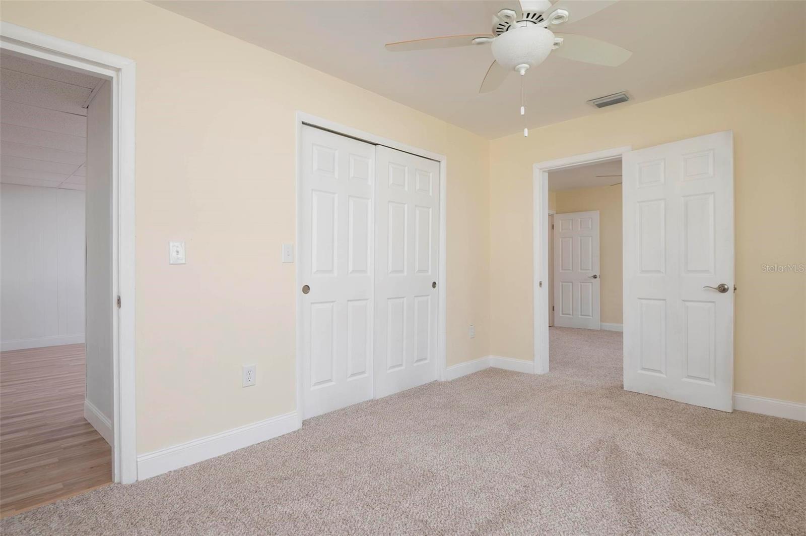 SOUTH VENICE - Residential