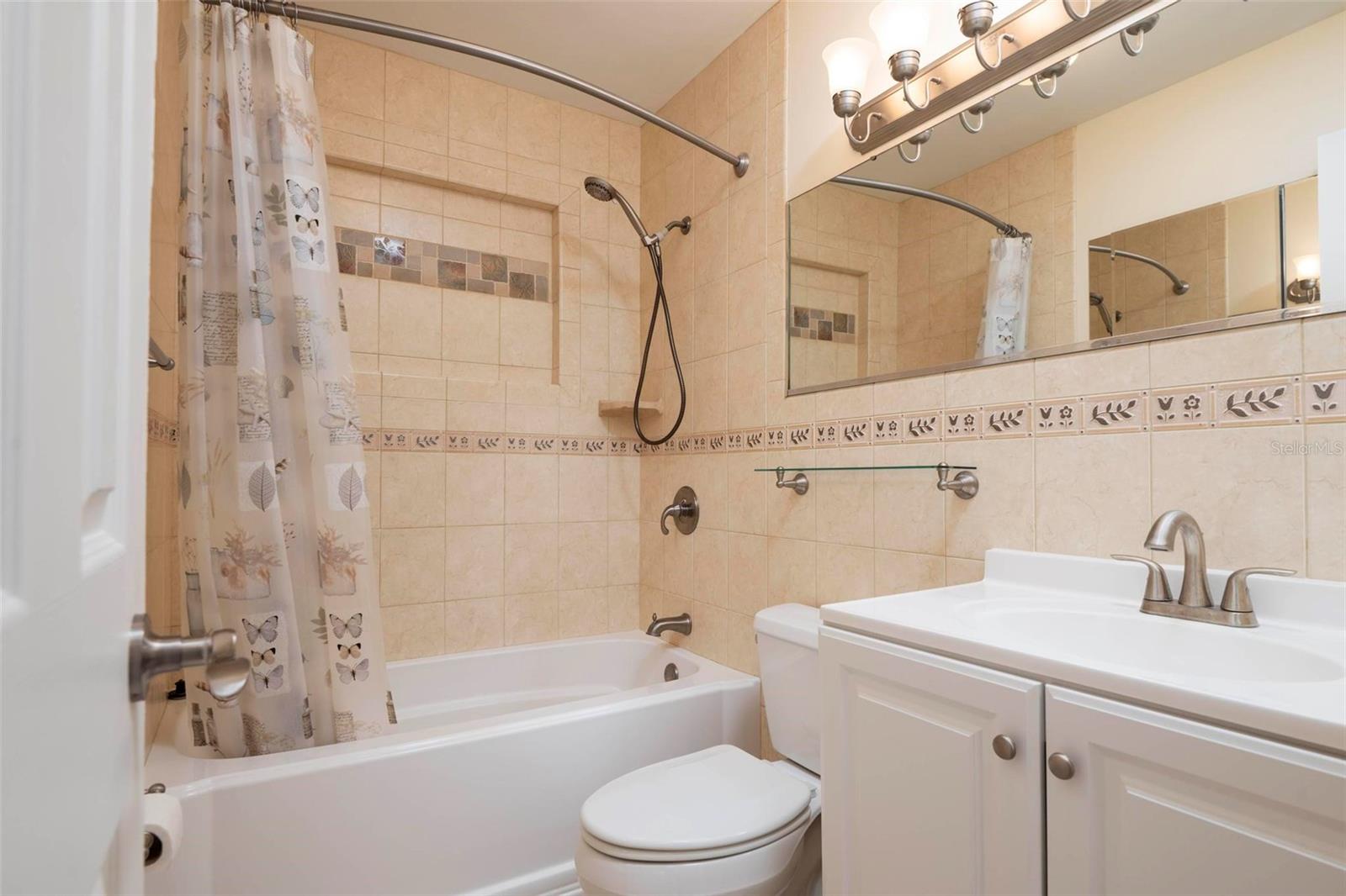 SOUTH VENICE - Residential