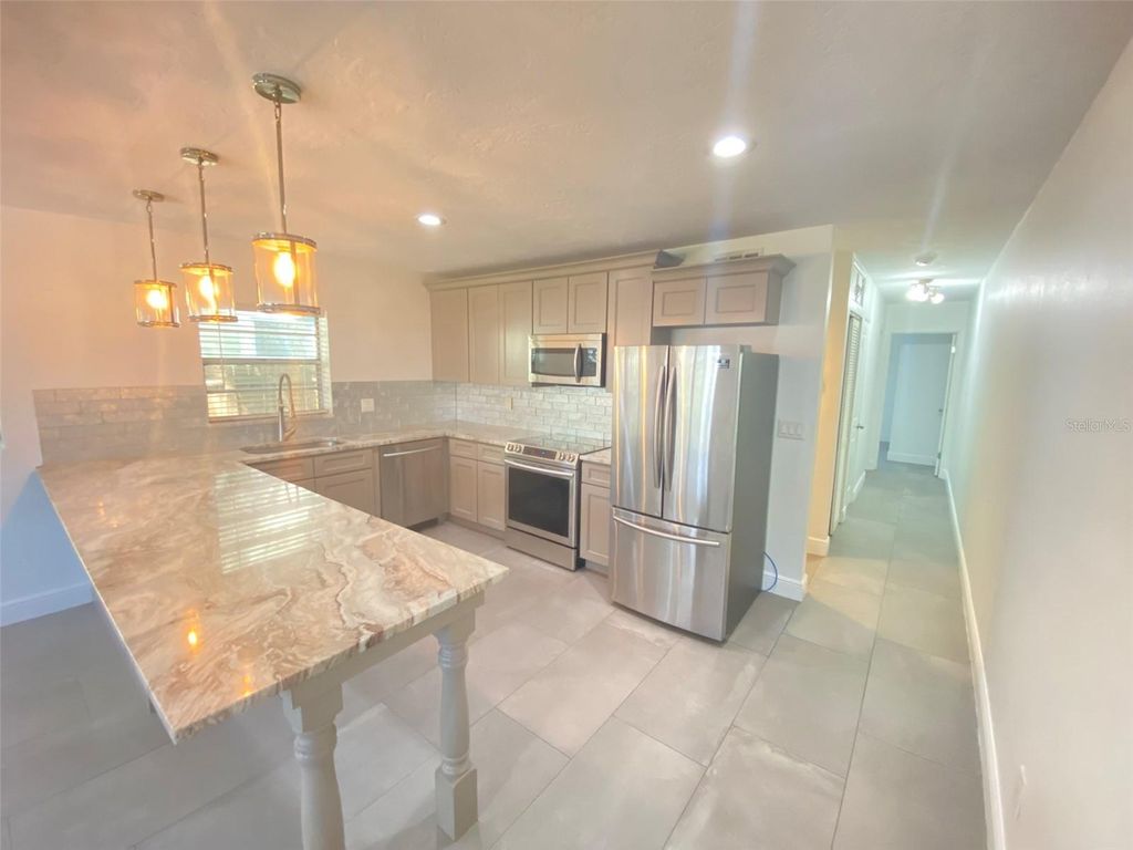 Photo of 1001 E Pine Street, Orlando, FL 32801 (MLS # O6400307)