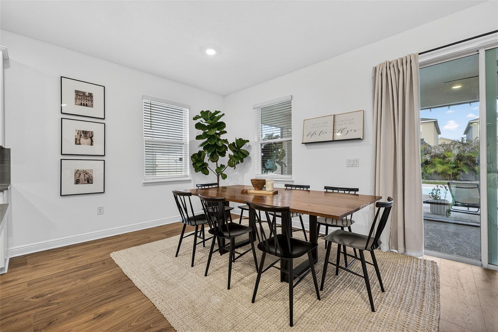 CORNERGATE SUB - Residential