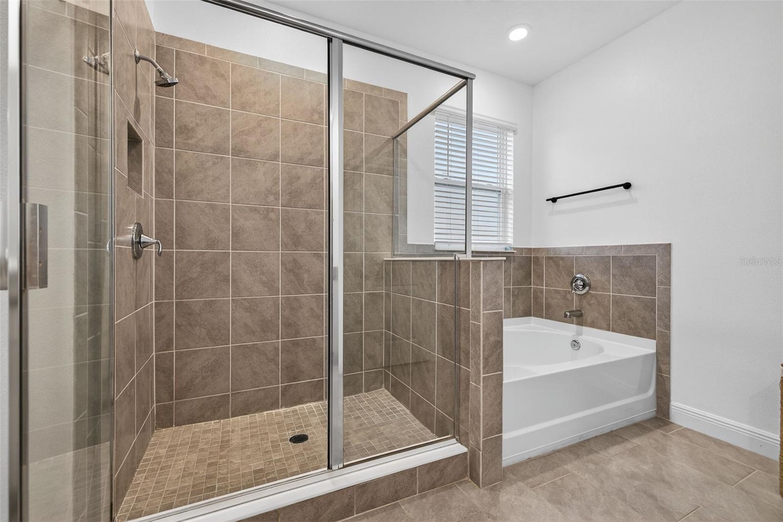 CORNERGATE SUB - Residential