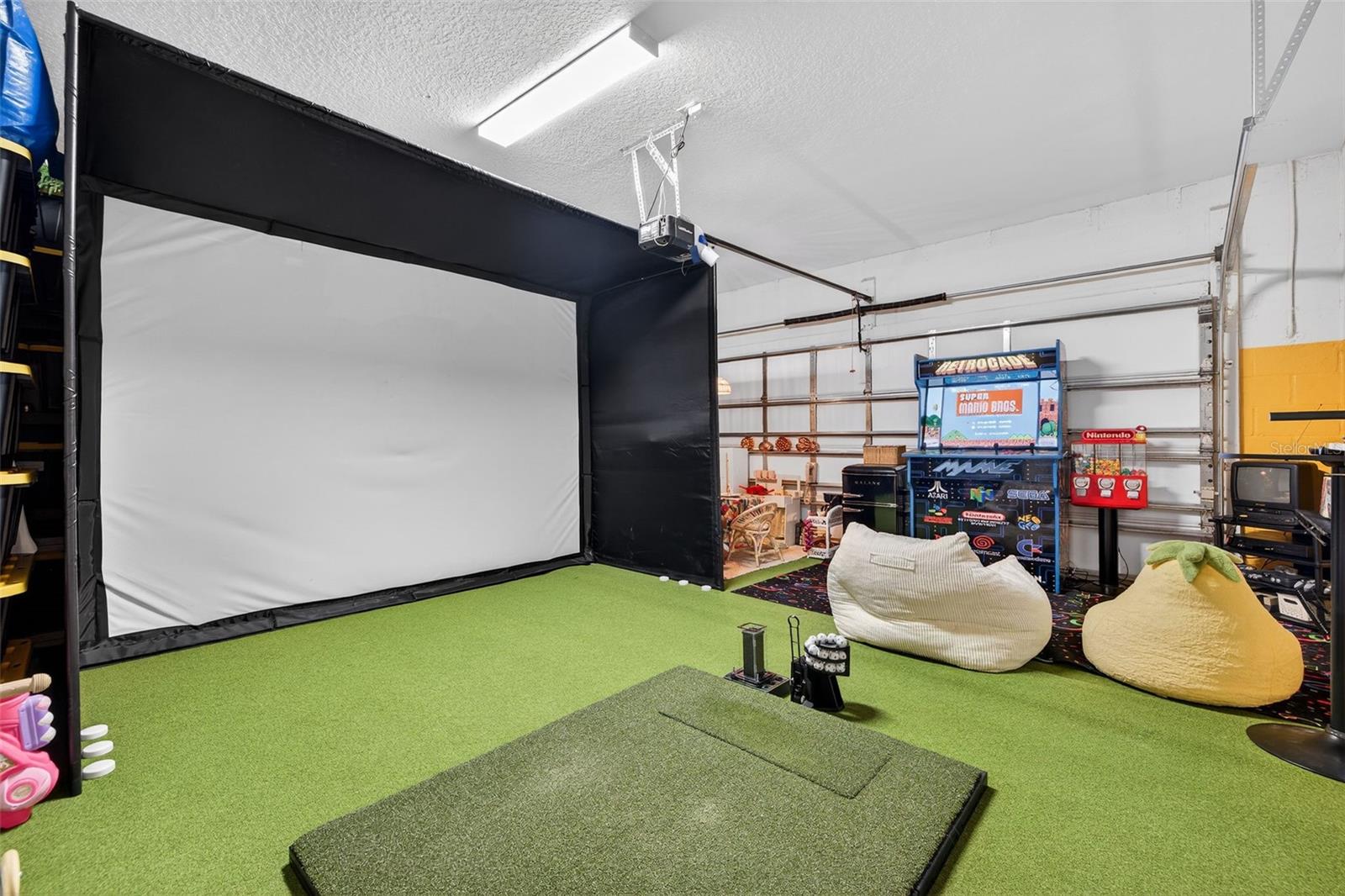 CORNERGATE SUB - Residential