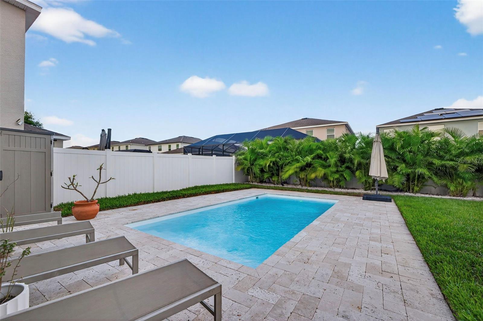 CORNERGATE SUB - Residential