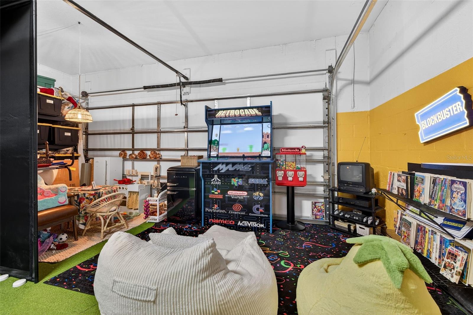 CORNERGATE SUB - Residential