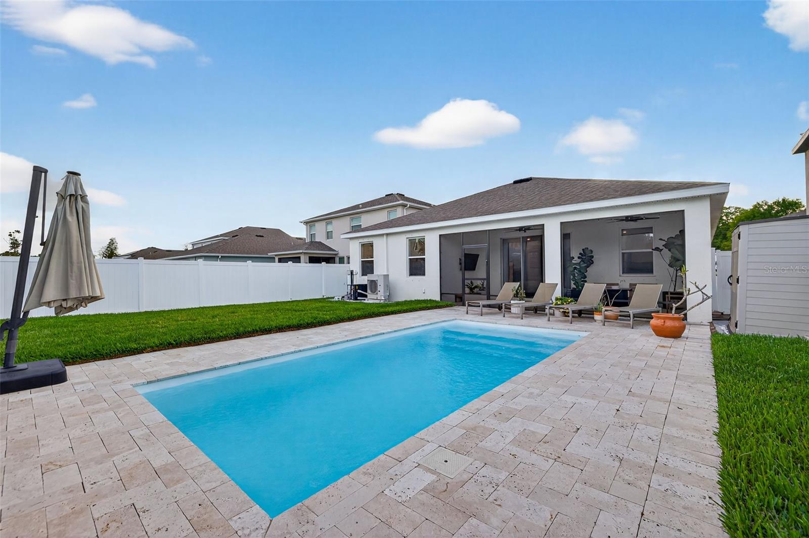 CORNERGATE SUB - Residential