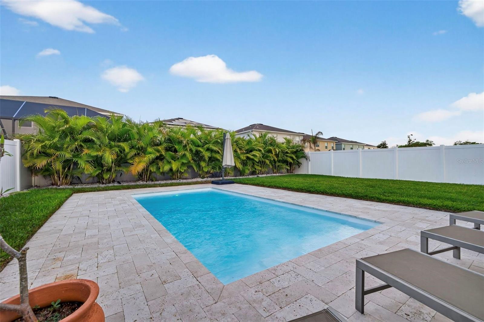 CORNERGATE SUB - Residential