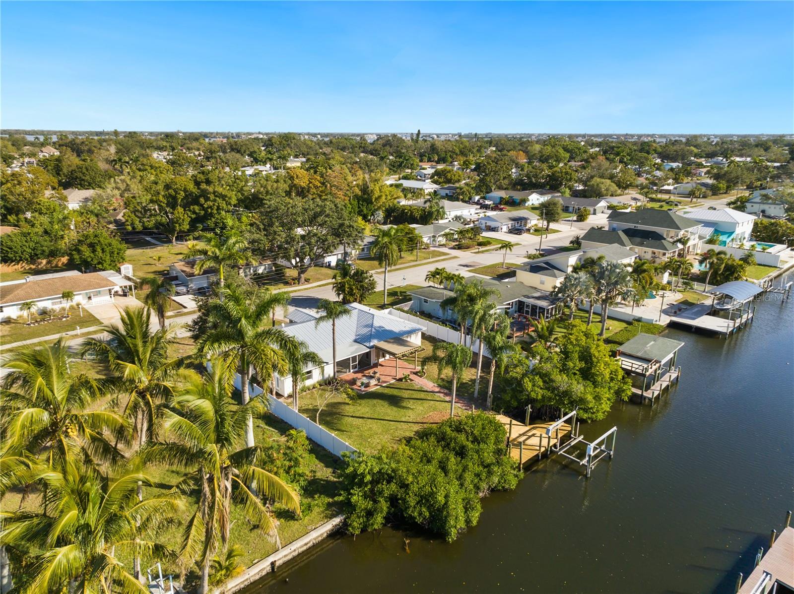 REPLAT OF BONAIRE BAYOU - Residential