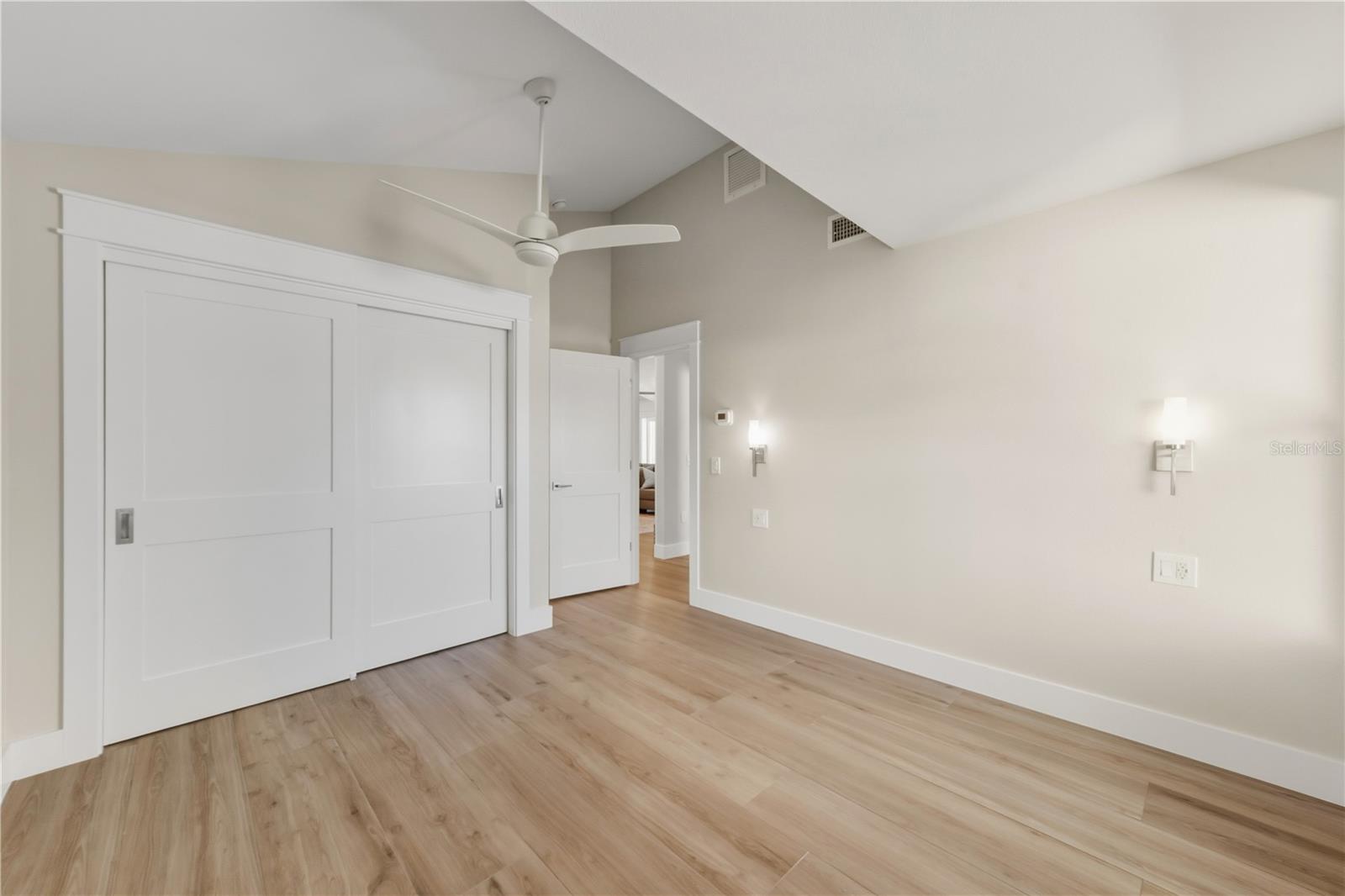 REPLAT OF BONAIRE BAYOU - Residential