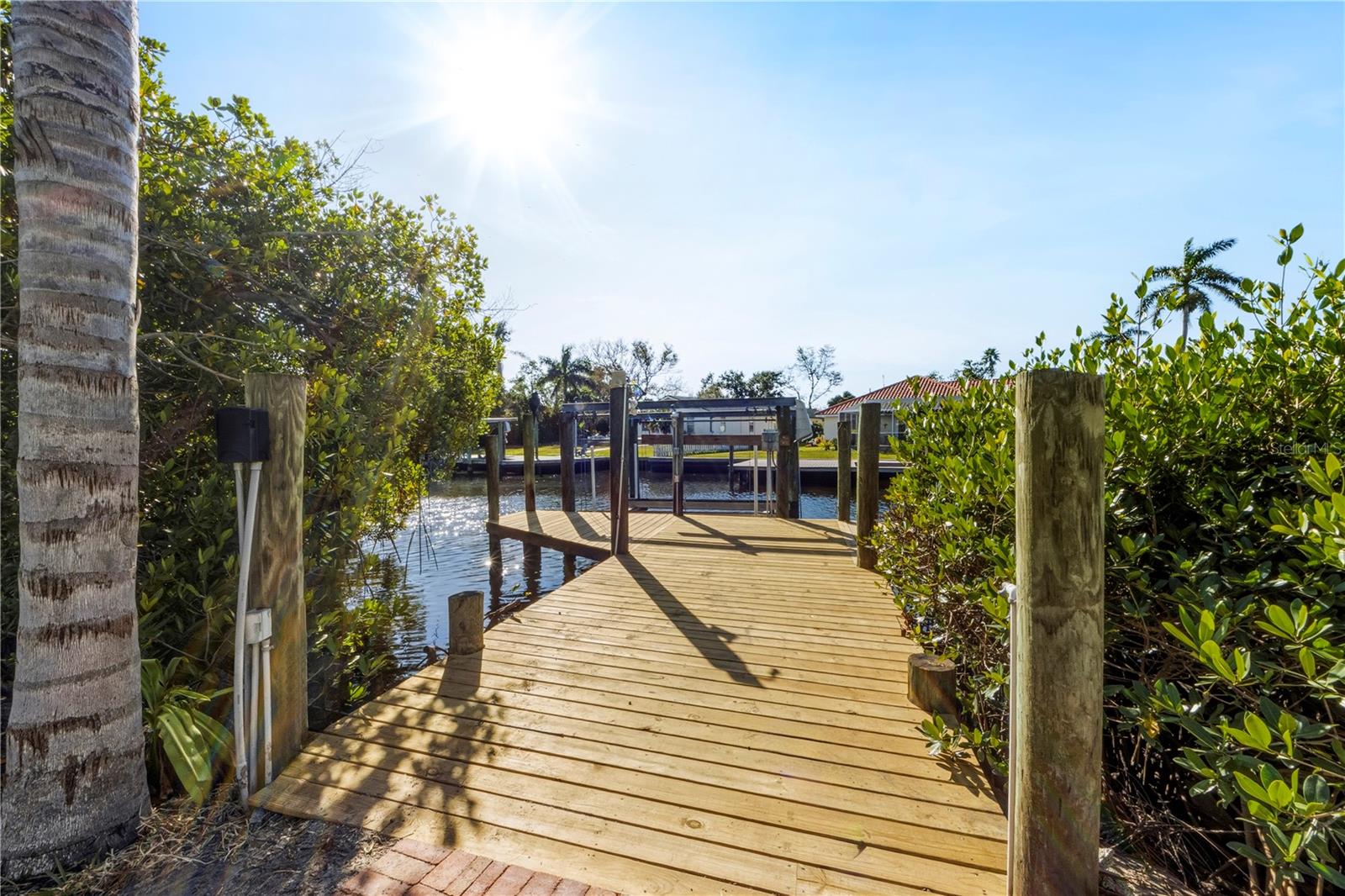 REPLAT OF BONAIRE BAYOU - Residential