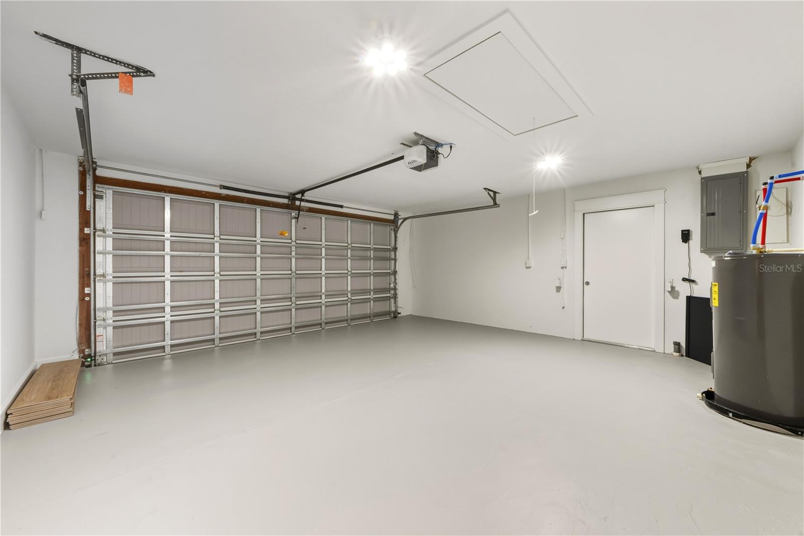 REPLAT OF BONAIRE BAYOU - Residential