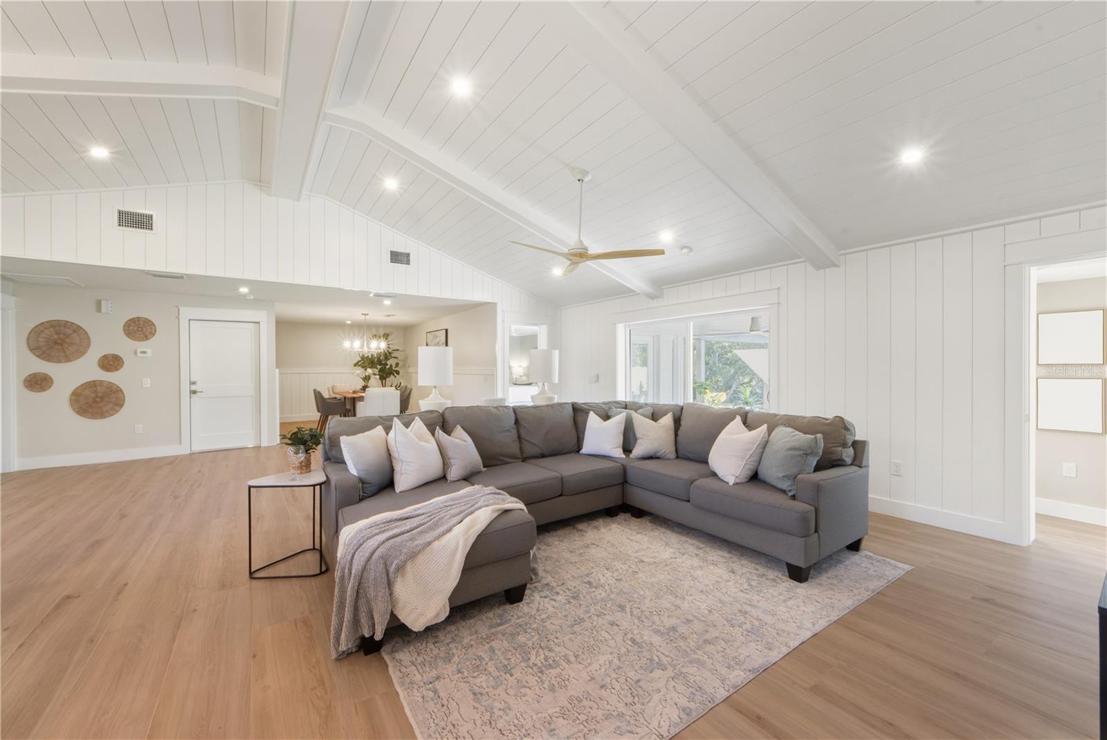 REPLAT OF BONAIRE BAYOU - Residential